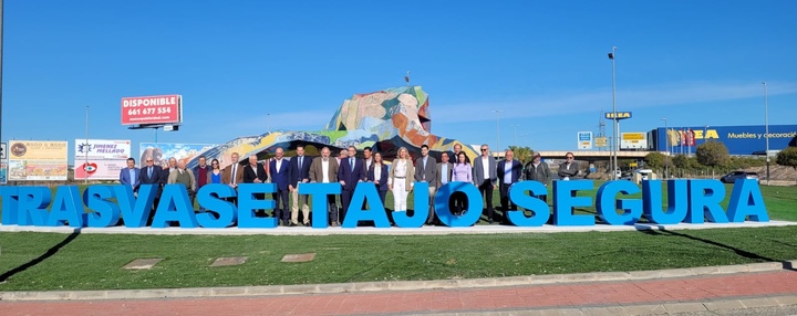 Imagen del artículo El Gobierno regional reivindica la necesidad de que se mantengan los envíos de agua del trasvase Tajo-Segura en su 45 aniversario