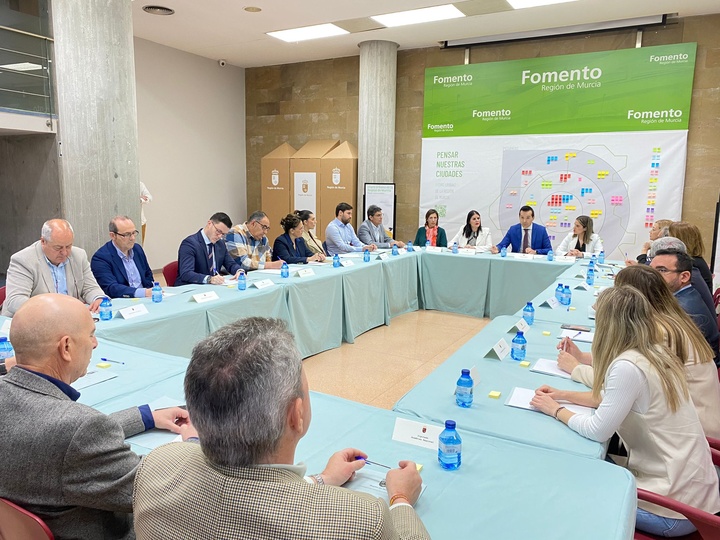 El consejero de Fomento e Infraestructuras, José Manuel Pancorbo, inaugura el I Foro Urbano de la Región de Murcia con alcaldes y concejales de los municipios