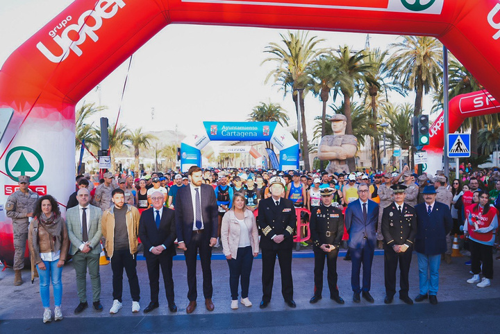 El vicepresidente y consejero de Interior, Emergencias y Ordenación del Territorio, José Ángel Antelo, asistió al solemne izado de bandera previo...