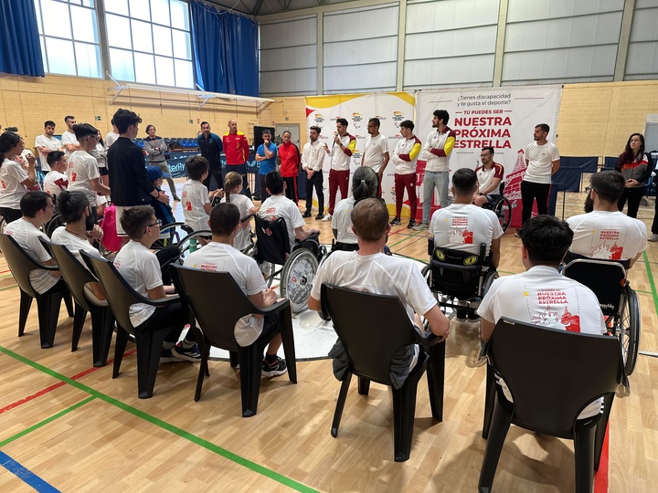 Una imagen de las jornadas celebradas en el CAR Región de Murcia, con la presencia del director general de Deportes de la Comunidad Autónoma.