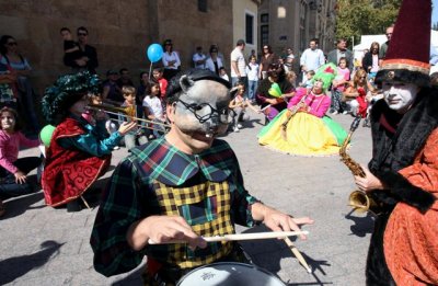 Pasacalles Feria Regional del Libro (1)