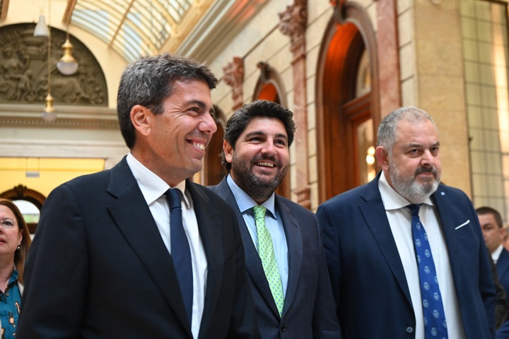 López Miras y Carlos Mazón, durante la celebración del 45 aniversario del Tajo-Segura