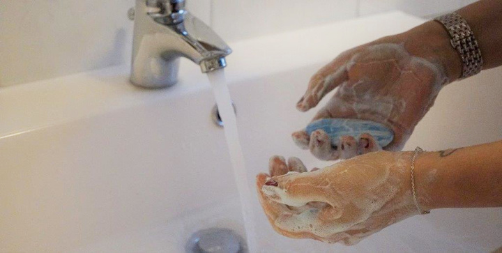 Imagen del artículo Lavarse las manos cinco veces al día reduce a la mitad la probabilidad de contagio de enfermedades