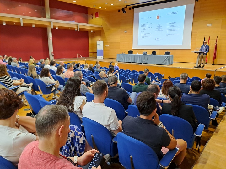 El consejero Víctor Marín participó en la clausura del curso sobre la función directiva para docentes