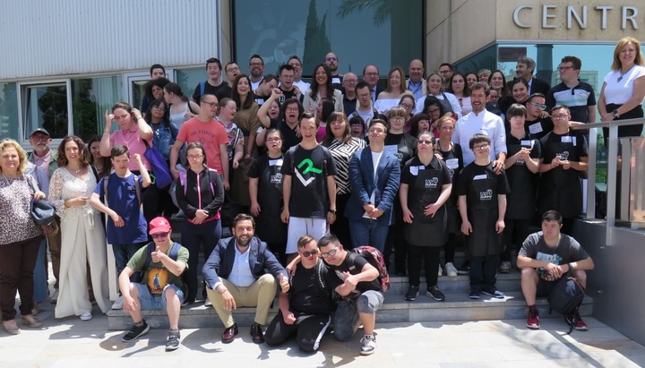 Imagen del artículo El concurso 'Assido-chef' lleva a jóvenes con síndrome de Down a demostrar su talento en las cocinas del Centro de Cualificación Turística