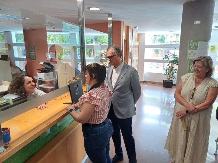 El consejero de Salud, Juan José Pedreño, visitó el centro de salud mental de San Andrés