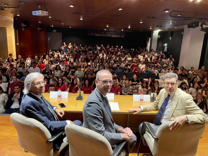 El consejero de Educación, Formación Profesional y Empleo, Víctor Marín, y el presidente del Tribunal Superior de Justicia de Murcia (TSJ), Miguel...