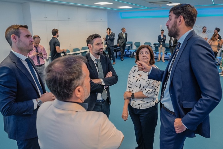 Inauguración del Aula de Realidad Virtual y Computación Espacial de la UCAM (2)