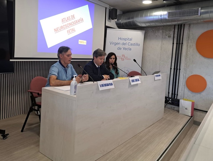 El hospital de Yecla ofrece formación sobre la ecografía fetal para mejorar el diagnóstico de anomalías del sistema nervioso durante el embarazo