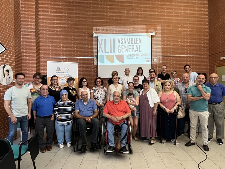 La consejera de Política Social reafirma el compromiso de la Comunidad con FAMDIF y las personas con discapacidad