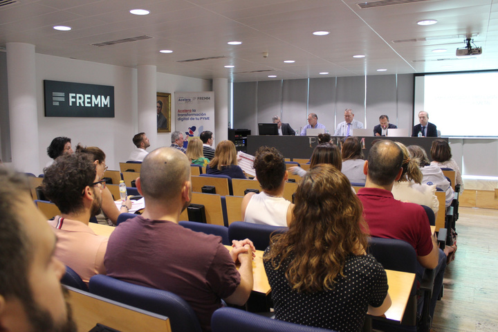 Más de 40 profesionales del metal participan en una jornada sobre prevención de riesgos laborales