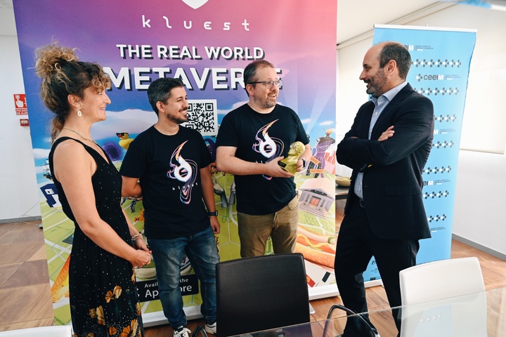 La empresa de realidad aumentada 'Sons of a Bit', surgida en el Ceeim, recibe el premio 'Auggie' al mejor videojuego del mundo