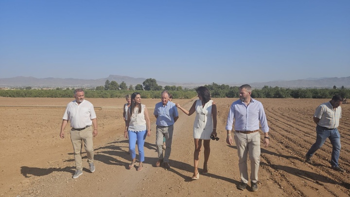 Imagen de la consejera Sara Rubira en una visita al CDA de Purias (Lorca) que gestiona la Fundación Alimer.