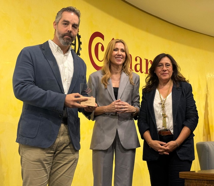 La consejera de Empresa entrega los Premios SFS a las empresas que desarrollan prácticas empresariales sostenibles