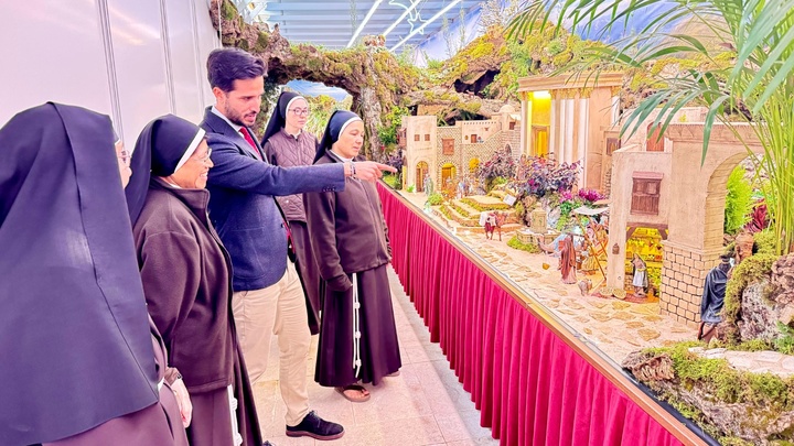 El Museo de Santa Clara acoge el belén monumental elaborado por las Hermanas Clarisas
