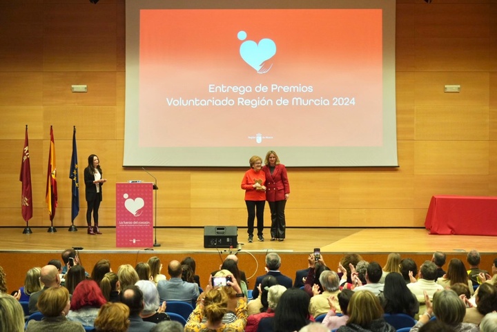 La consejera de Política Social, Familias e Igualdad, Conchita Ruiz, durante el acto de entrega de los Premios del Voluntariado 2024 (2)