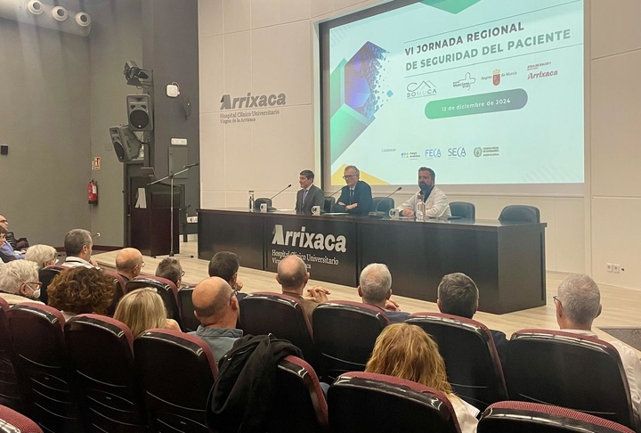 El consejero de Salud resalta la seguridad del paciente como elemento esencial de la calidad asistencial