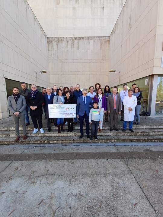El IMIB Pascual Parrilla recibe una donación de 12.000 euros de vecinos de Avilés (Lorca) para la investigación contra el cáncer infantil