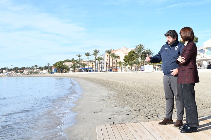 El presidente López Miras y la ministra Diana Morant visitan el Mar Menor