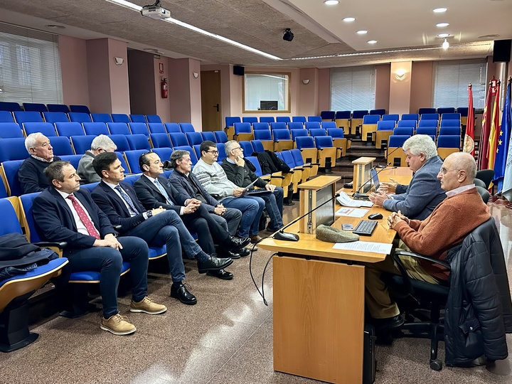 El Gobierno regional comparte con Consumur la reivindicación de recuperar la línea ferroviaria Cartagena-Chinchilla