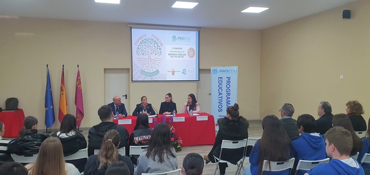 400 alumnos participan en las charlas y visitas del programa 'Empresa familiar en las aulas'