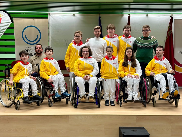 Despedida a la selección regional de baloncesto en silla de ruedas sub-18, que compite en el Campeonato de España