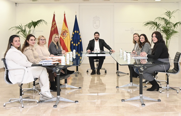 El presidente Fernando López Miras se reúne con la Fundación Secretariado Gitano