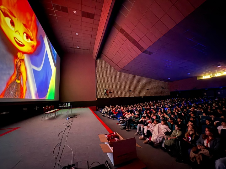Más de 400 escolares participan en 'Ciencia paraíso', la actividad de la Filmoteca regional con la UMU que une cine y ciencia
