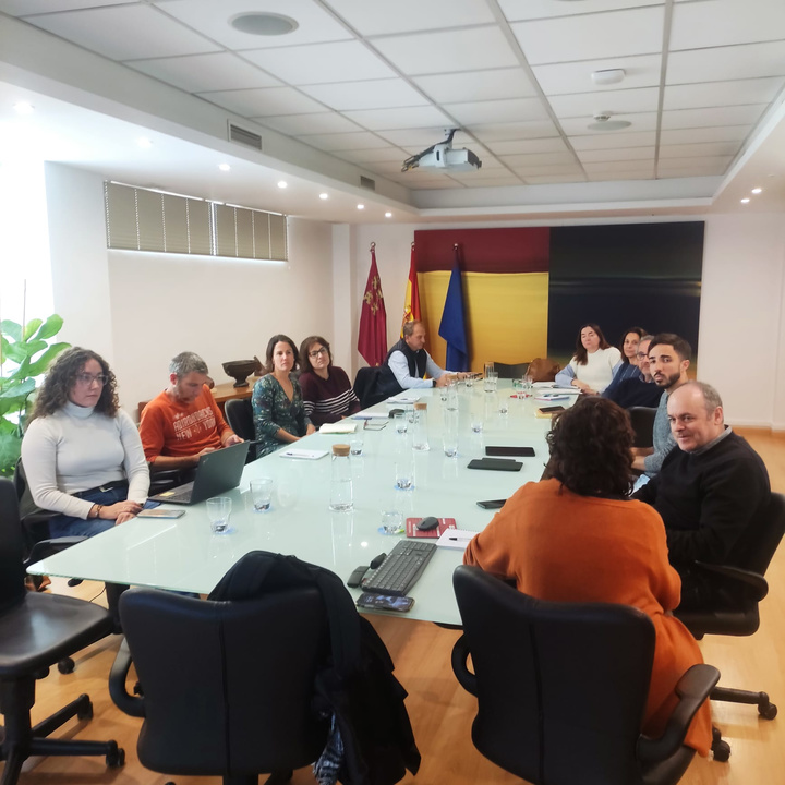 Reunión informativa organizada por la Consejería de Medio Ambiente, Universidades, Investigación y Mar Menor sobre el proyecto RemediOS2 (1)