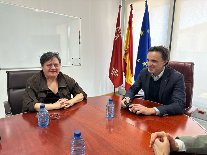 La Consejería de Fomento expone a FAMDIF las modalidades de vivienda colaborativa que incluirá la nueva normativa regional de vivienda asequible (2)