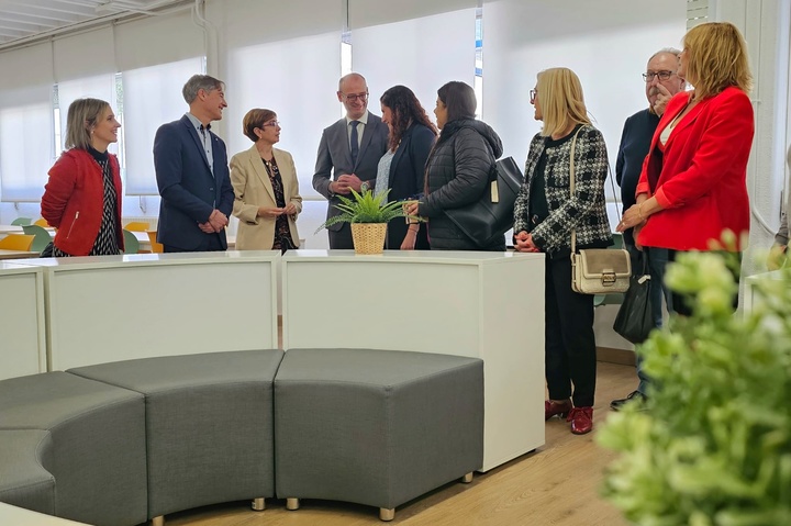 El IES Aljada inaugura biblioteca