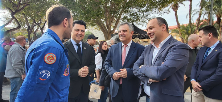 El consejero Juan María Vázquez destaca que el remodelado parque Príncipe de Asturias de San Javier "es un ejemplo de cómo integrar sostenibilidad, entretenimiento y homenaje a su tradición aeronáutica" (2)