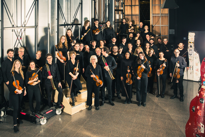 Fotografía de la Balthasar Neumann Orchestra realizada por Mina Esfandiari