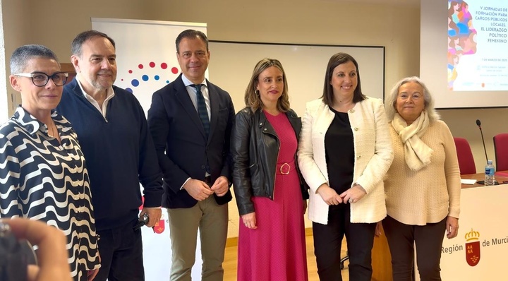 El Gobierno regional reivindica el liderazgo femenino en la vida pública
