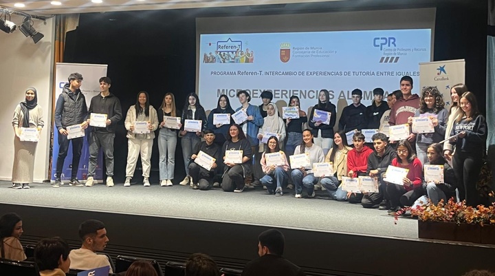 Los alumnos que participan en el programa Referen-T mostraron su experiencia en una jornada formativa.