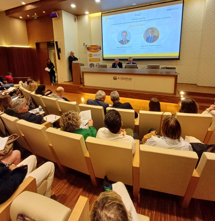 Más de 7.000 usuarios de residencias de mayores y personas con discapacidad se beneficiarán del programa del interoperabilidad desarrollado el SMS y el IMAS
