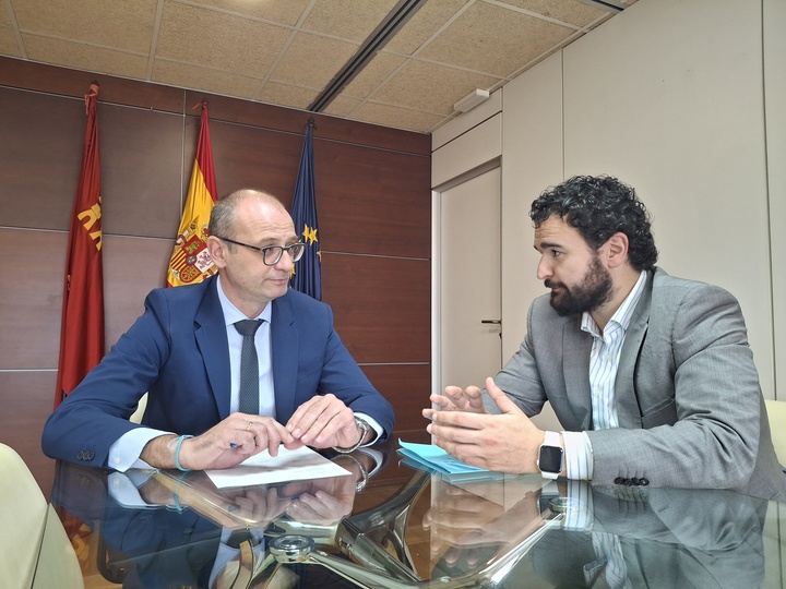 La Consejería de Educación licita la retirada de fibrocemento y la instalación de placas solares en el CEIP Santiago Apóstol de Portmán en La Unión