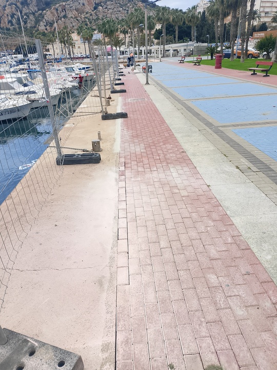 Fomento concluye hoy la reparación de los desperfectos ocasionados por el temporal en el muelle del puerto pesquero de Águilas