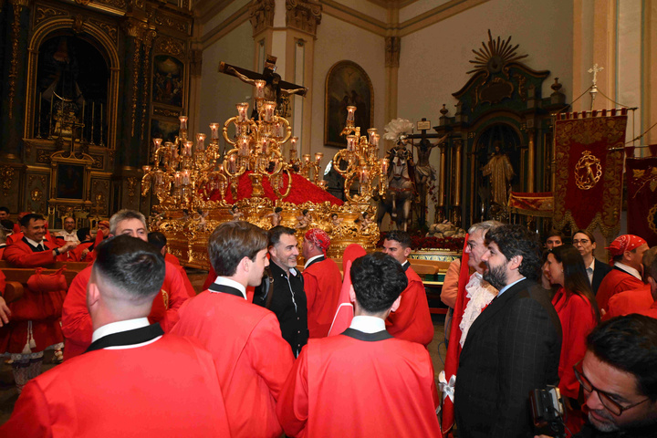 El presidente de la Comunidad asiste a la procesión del Santísimo Cristo de la Sangre, titular de la Real, Muy Ilustre, Venerable y Antiquísima Archicofradía de la Preciosísima Sangre de Nuestro Señor Jesucristo (3)