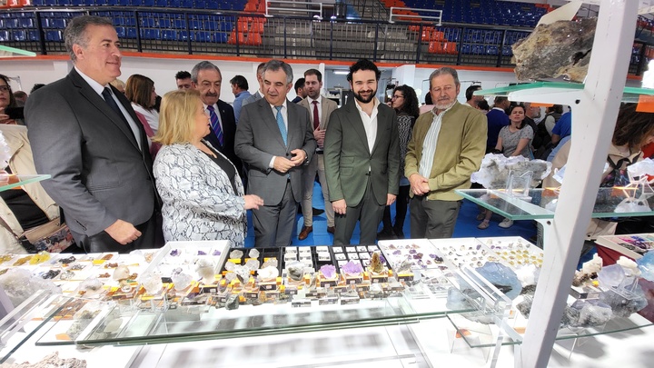 El consejero Juan María Vázquez destaca que la Feria de Minerales y Fósiles La Unión "es un referente en la divulgación científica que pone en valor su patrimonio natural"