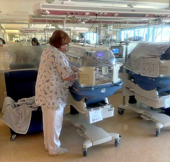 El hospital Materno-Infantil Arrixaca dona material sanitario de alto valor a entidades sin ánimo de lucro