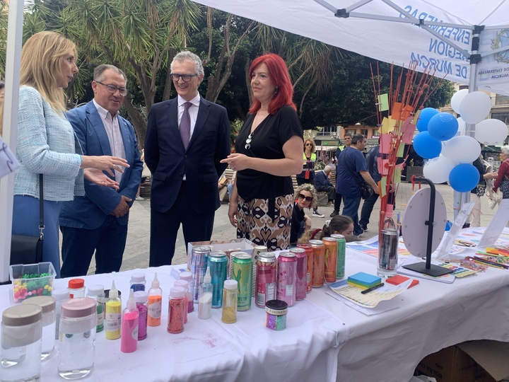 Salud resalta la colaboración en formación e investigación con el Colegio de Enfermería en el acto de celebración de su Día Internacional