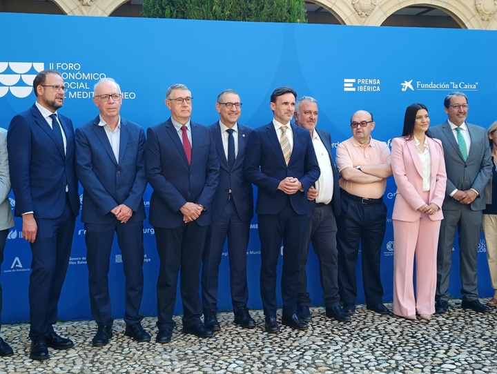 El consejero de Fomento e Infraestructuras, Jorge García Montoro, durante su intervención en el Foro Económico y Social del Mediterráneo organizado por el Grupo Prensa Ibérica celebrado en la Universidad de Murcia (2)