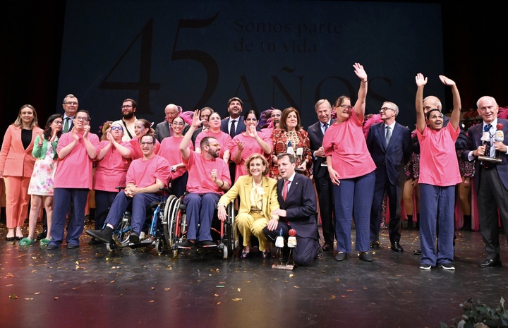López Miras anuncia la concesión de la Medalla de Oro de la Región de Murcia a Astrapace