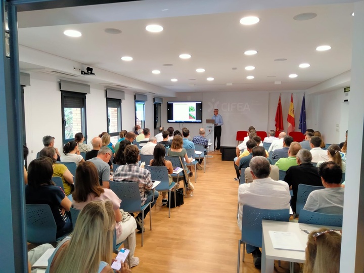 Foto de la 'Nuevas plagas en cítricos de la Región de Murcia: estado actual y estrategias de control' celebrada este viernes en el Cifea de Torre Pacheco