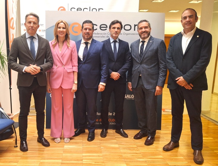 La consejera de Empresa, Empleo y Economía Social, Marisa López Aragón, clausura la Asamblea de Ceclor(I)