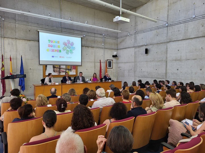 Juan María Vázquez clausura el VIII curso 'Todos Somos Campus UMU' dirigido a la inclusión educativa de jóvenes con discapacidad intelectual