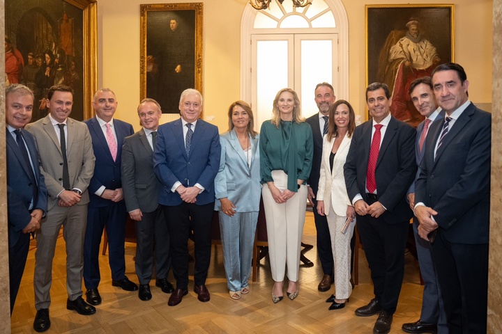 El consejero de Fomento e Infraestructuras, Jorge García Montoro, durante su intervención en el Senado para hablar del nuevo modelo de 'vivienda asequible' de la Región de Murcia (3)