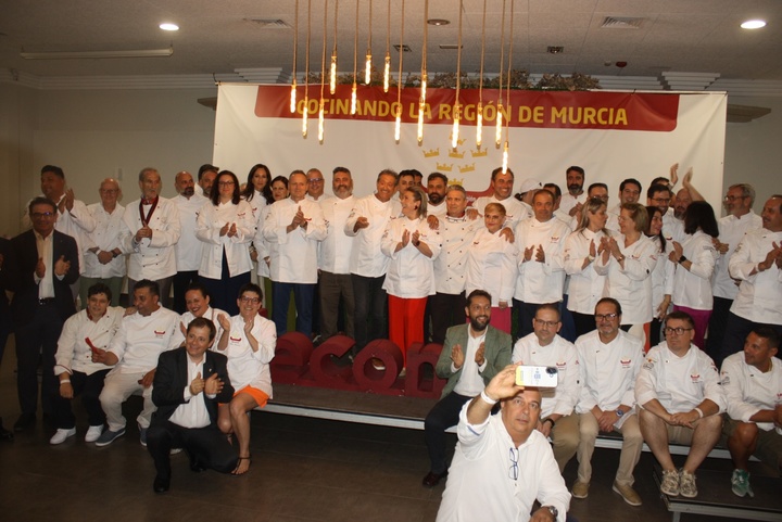 La gala de Jecomur da a conocer a los mejores jóvenes cocineros de la Región