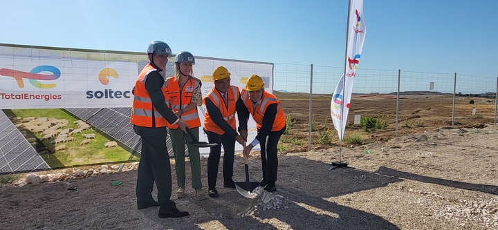 Inicio de la construcción de dos nuevos parques solares en la Región (3)